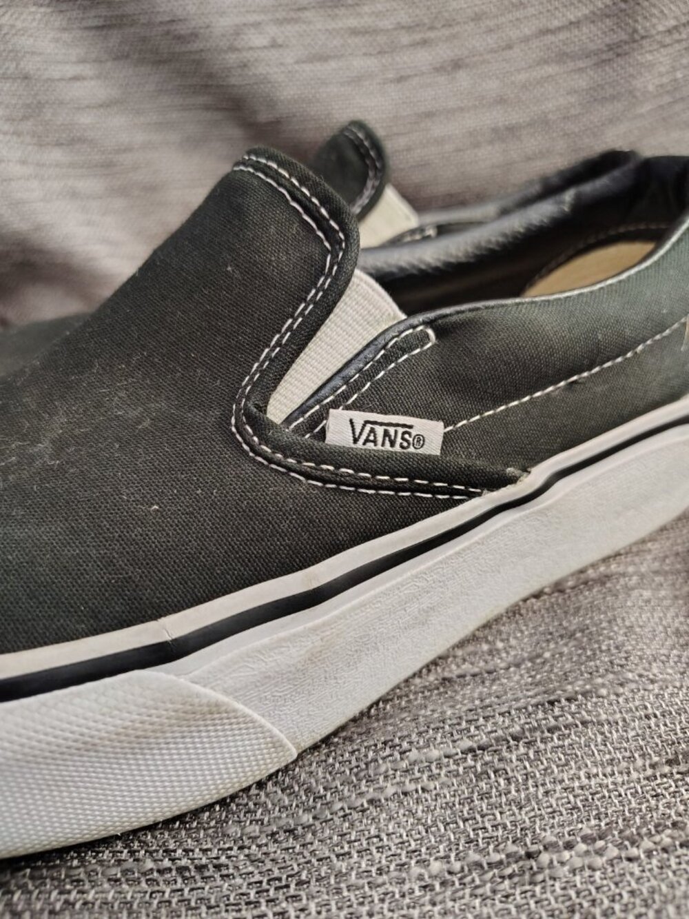 Size 7.5 - VANS Authentic Off The Wall Black VN0A348ALW7